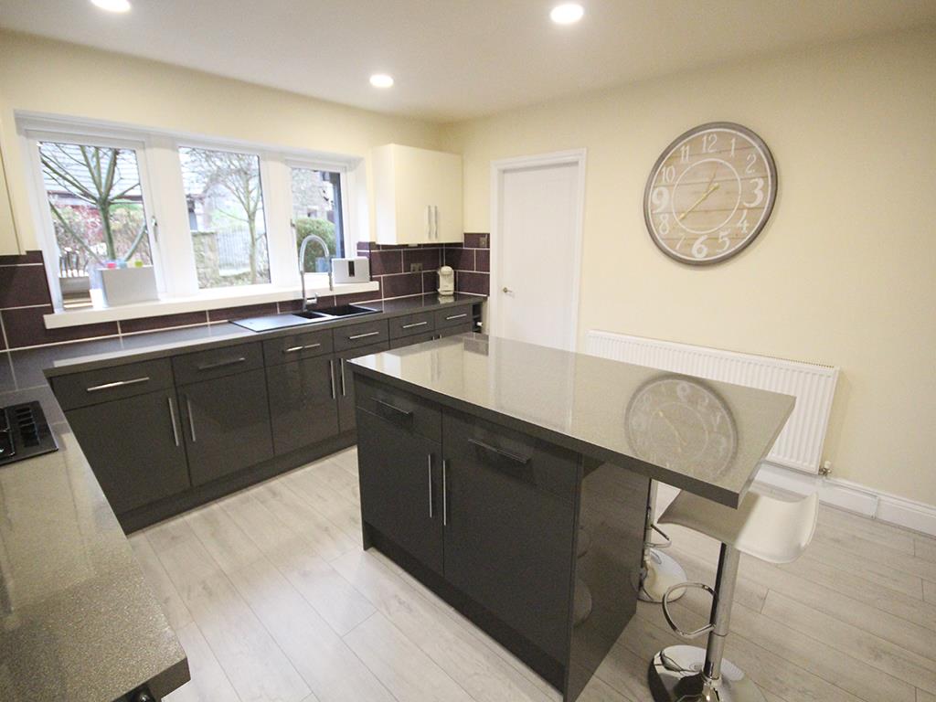 4 bedroom house For Sale in Fence, Burnley - IMG_1037.jpg